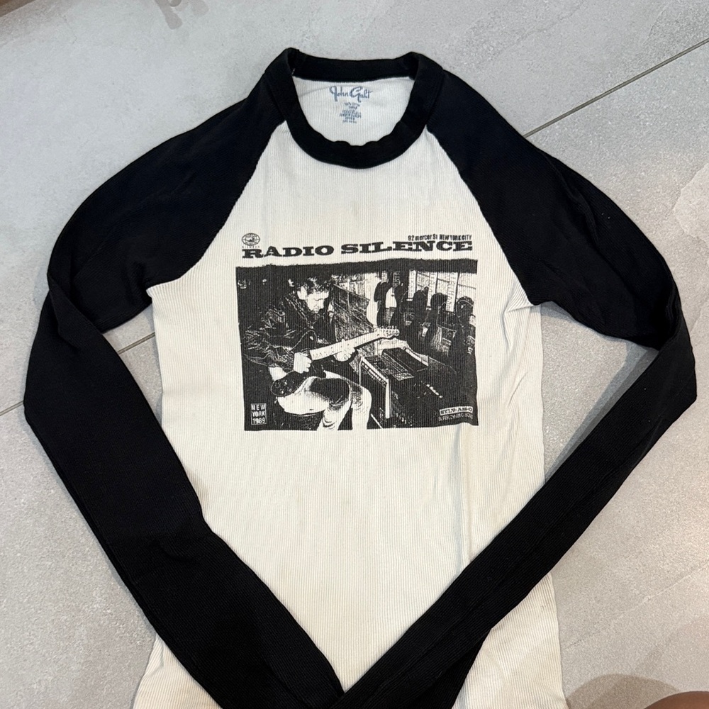 Brandy Melville Black and White Long Sleeve Tee
